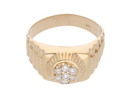 Anillo estilizado con diamantes en oro amarillo 14 kilates. Fashion